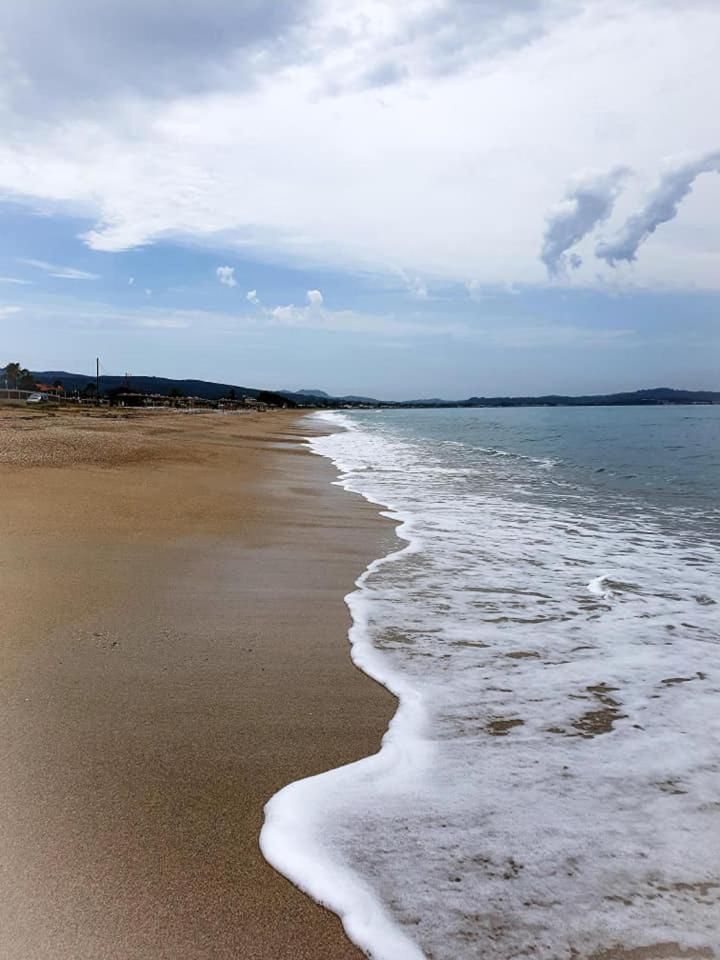 Kormoranos Beach Hotel Acharavi  Buitenkant foto