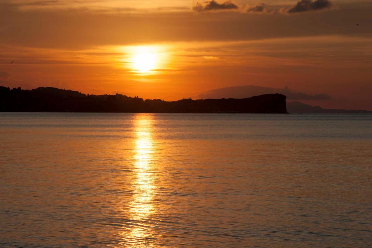 Kormoranos Beach Hotel Acharavi  Buitenkant foto